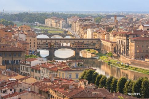 Vecchio Bridge and the Arno River, Florence, Italy - Pix on Trips